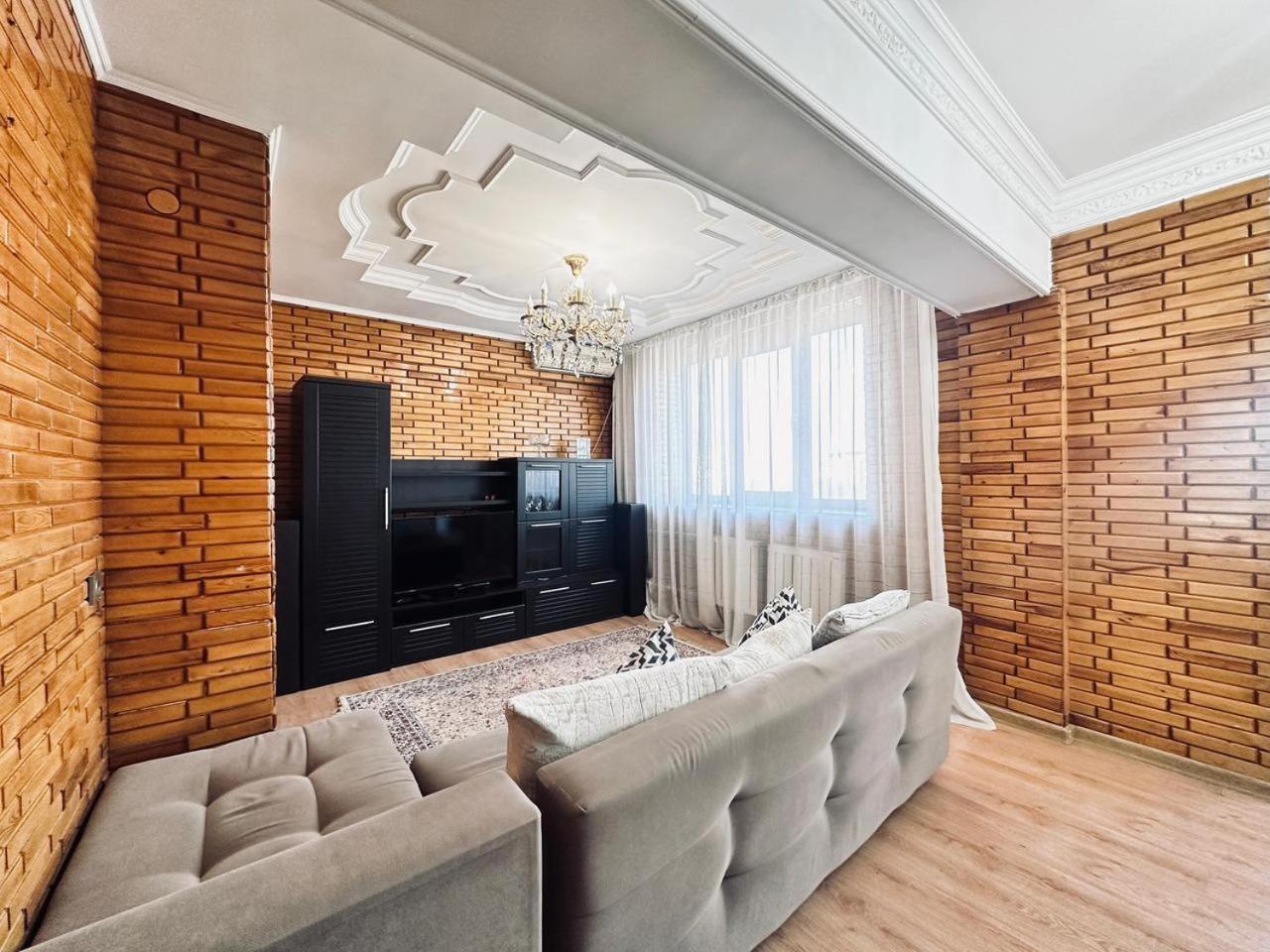 3 Ком Квартира На Абая Сейфуллина Almaty Exteriér fotografie