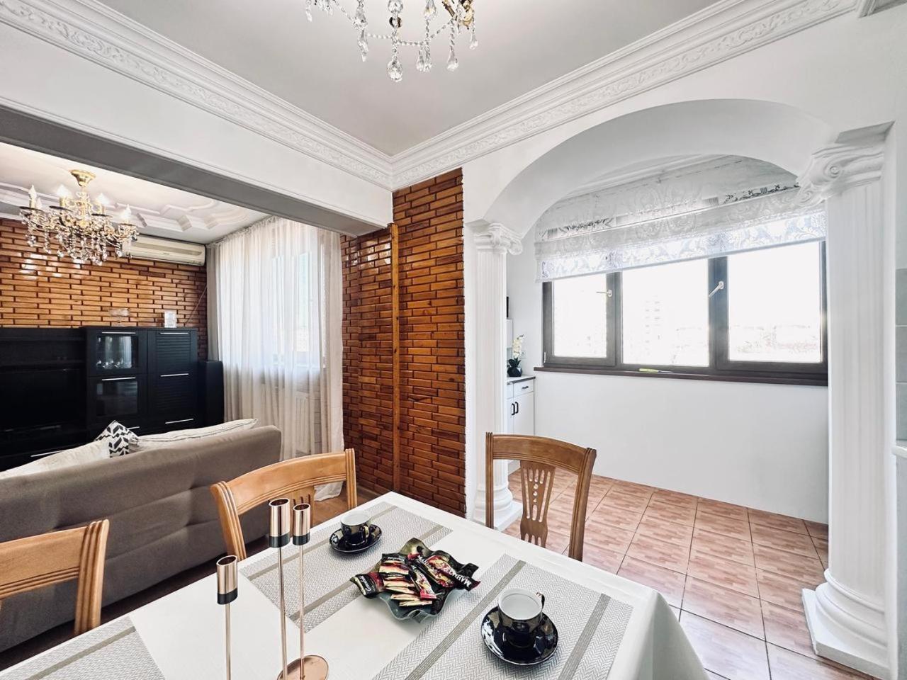 3 Ком Квартира На Абая Сейфуллина Almaty Exteriér fotografie