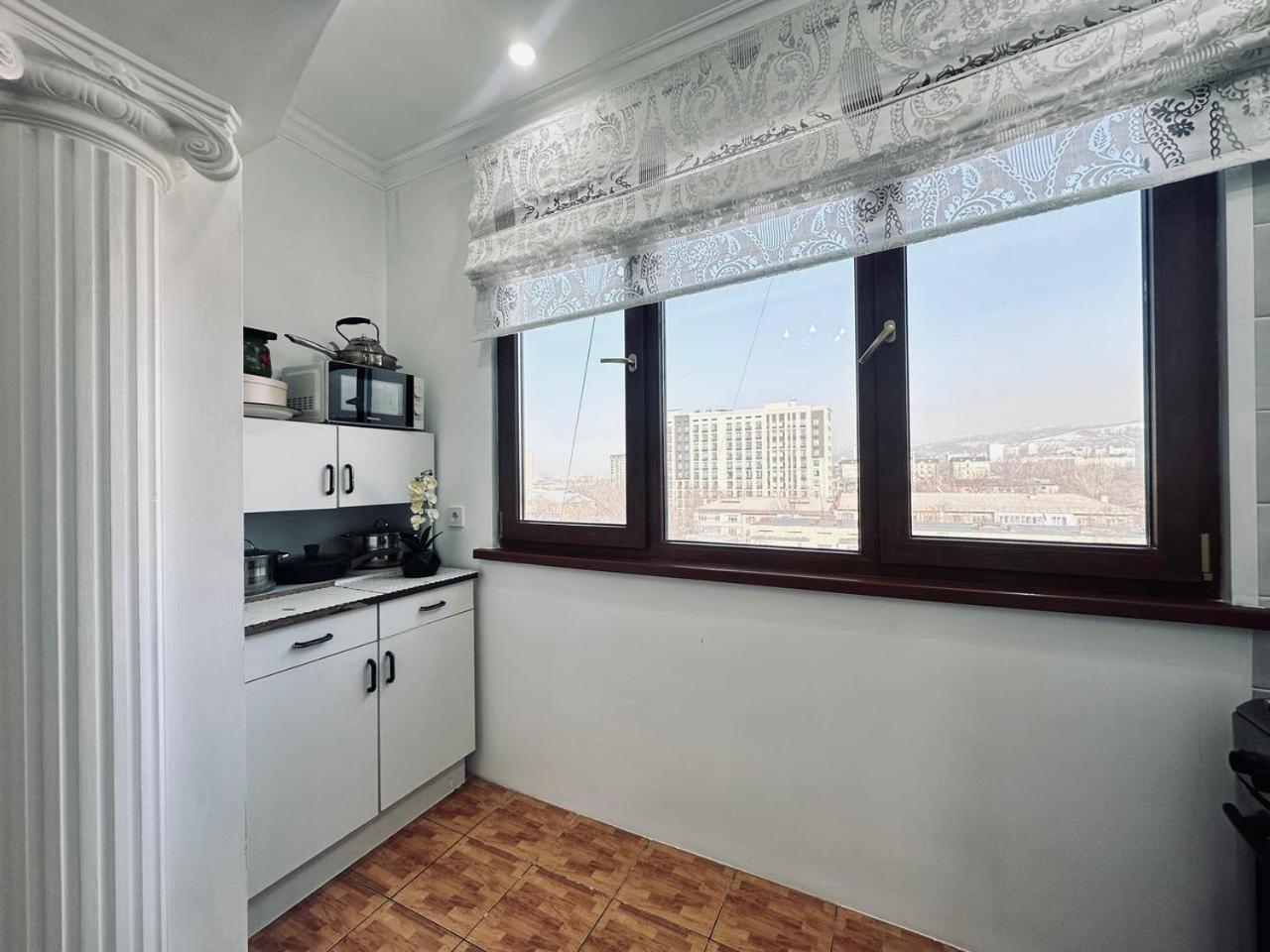 3 Ком Квартира На Абая Сейфуллина Almaty Exteriér fotografie
