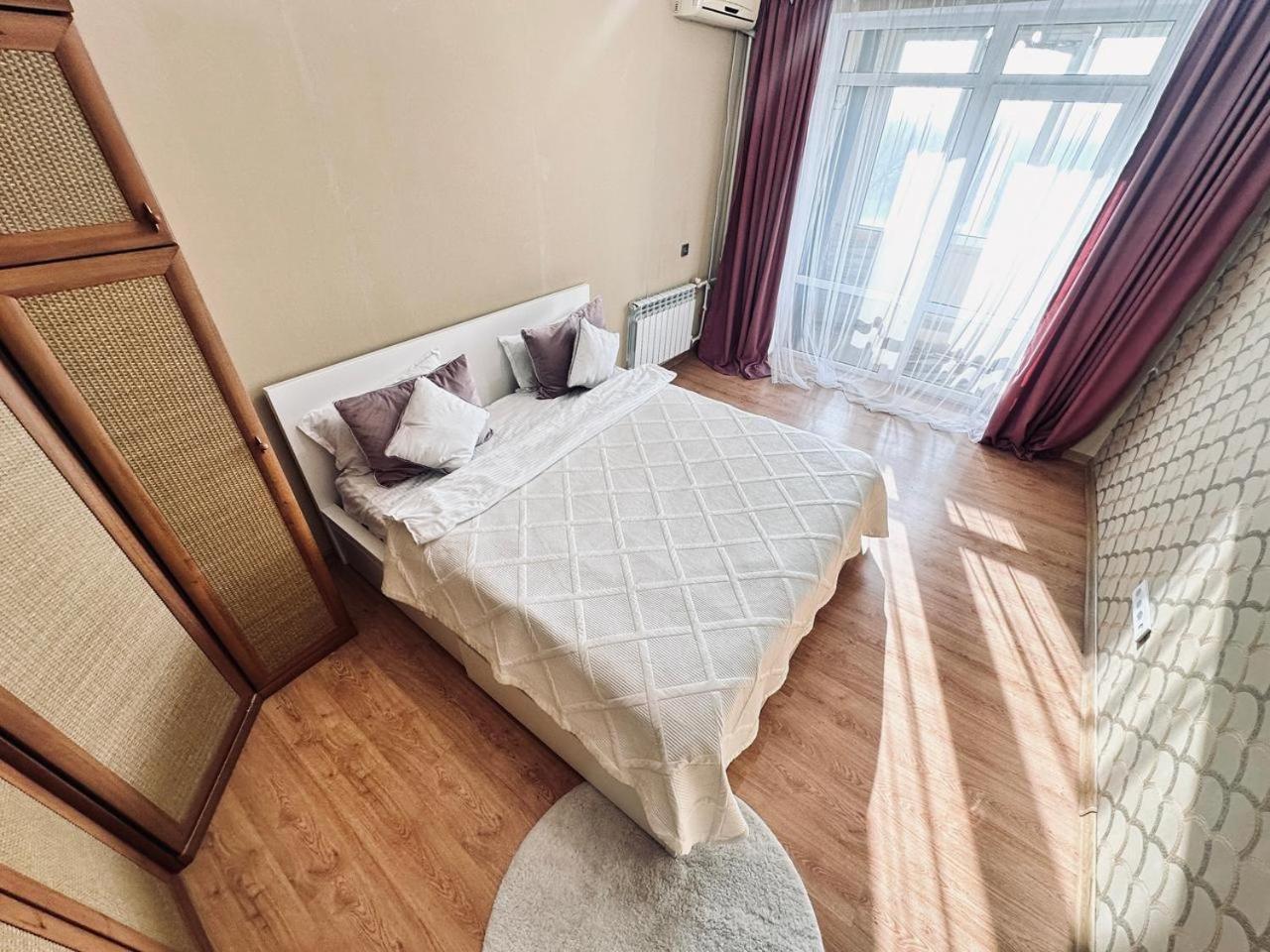 3 Ком Квартира На Абая Сейфуллина Almaty Exteriér fotografie
